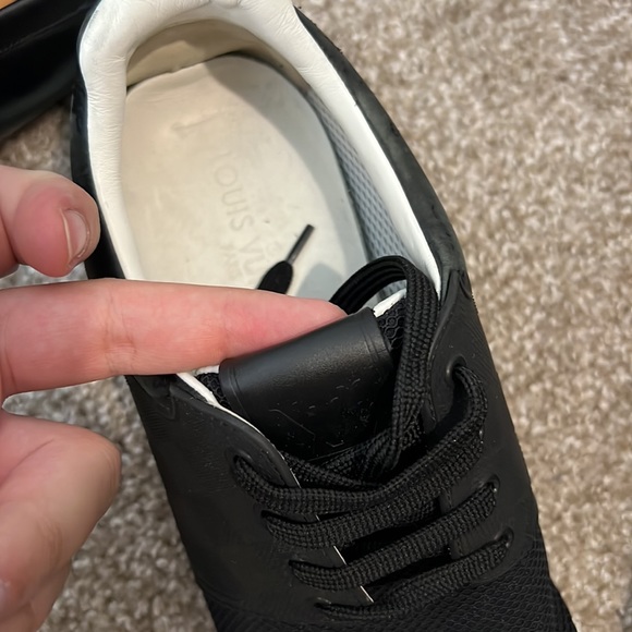 Small that’s way selling it. - Picture 2 of 15